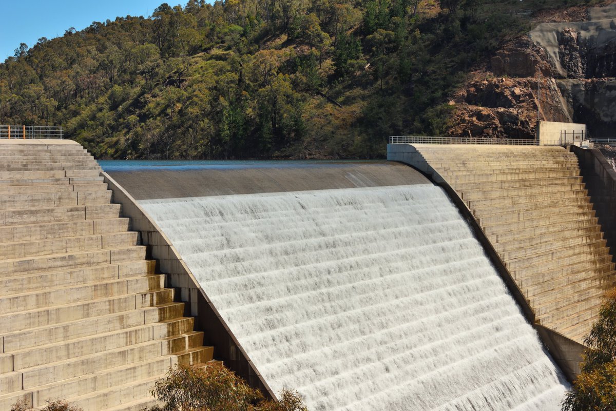 scape366's tweet photo. #scape366.com 202 - A mesmerizing #cascade of white #water, making its way down the #concrete #steps of the #cotterdam #spillway after recent rain. This #dam can be found west of #canberra and if visiting, is well worth a hike up the #honyongcottertrack to this #lookout #damscape https://t.co/uKfveEbpyf