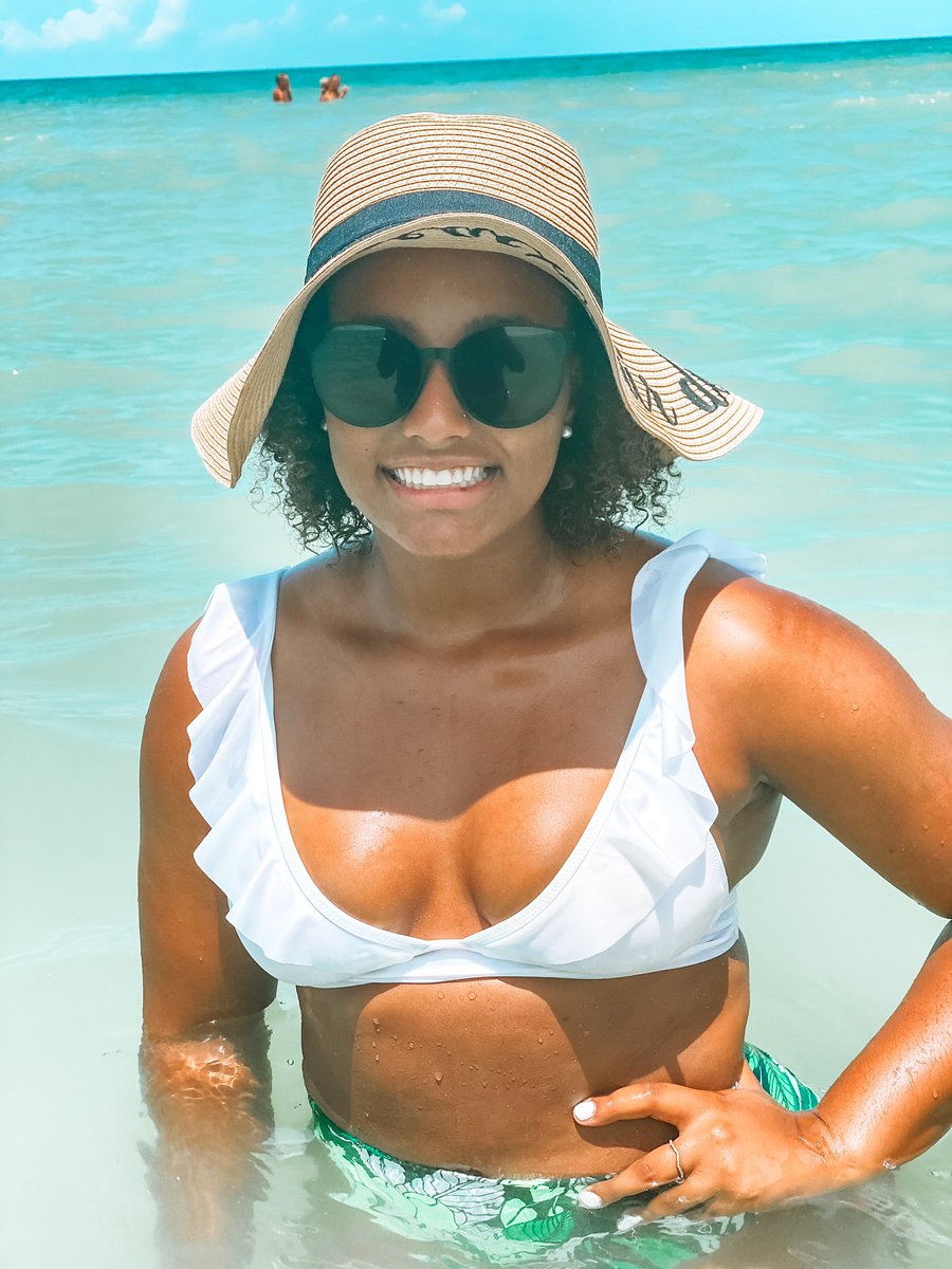 DestineeJL's tweet photo. vacay 2020. https://t.co/D2eFPuMwxb