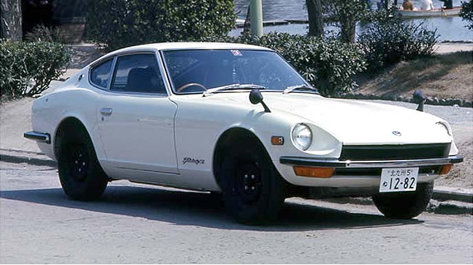Cobby コビー En Twitter 初代フェアレディz S30型 1969 1978年 世界的な大ヒットを記録したz Car ダットサン フェアレディに替わって発売された初の Z 世界総販売台数55万台 特に米国で大ヒットし Z Car の愛称がつく 廉価版z84万円 標準車 Z L105万円