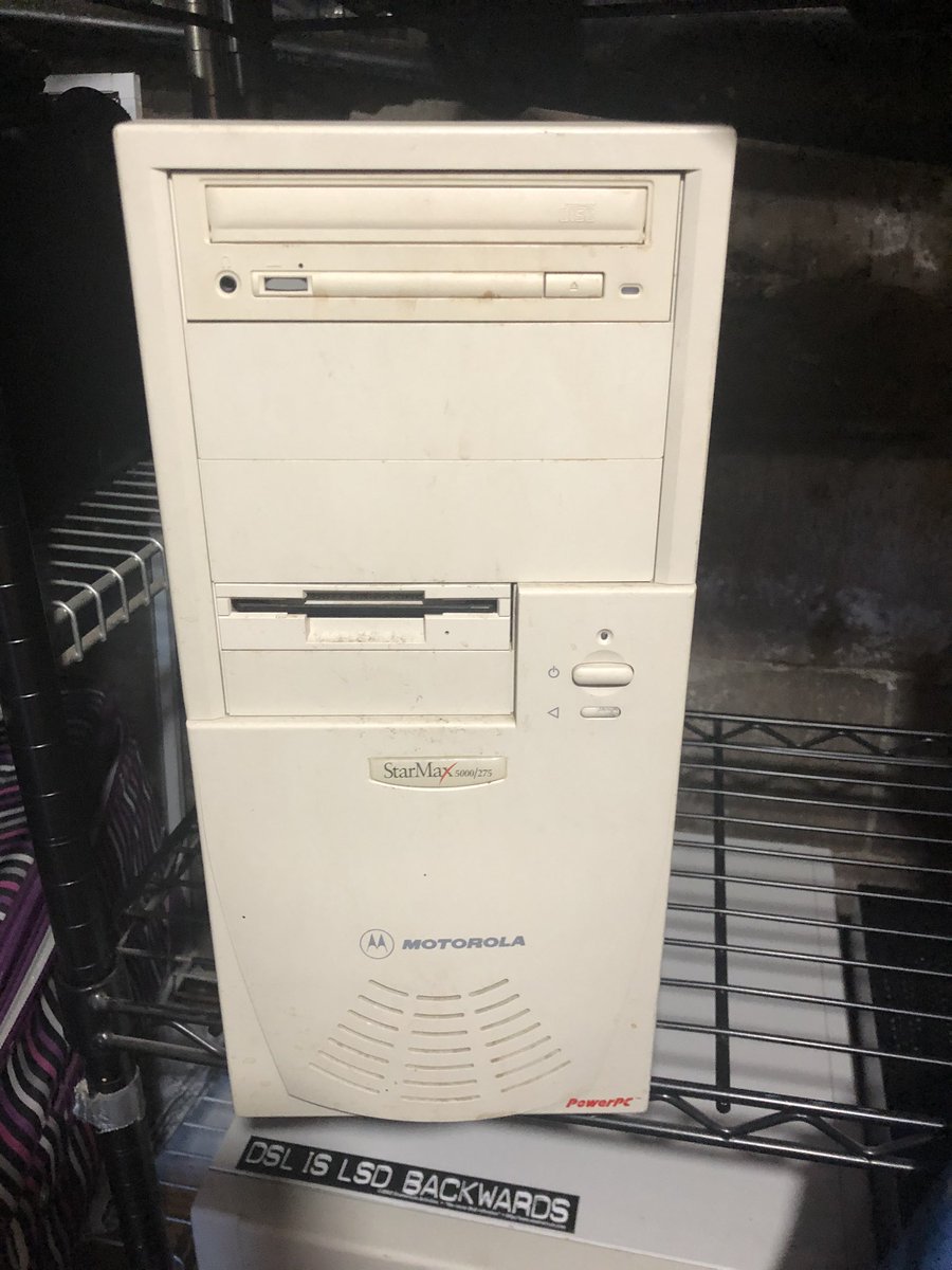 Apple PowerPC This ancient Motorola Power MAC was pupped from a