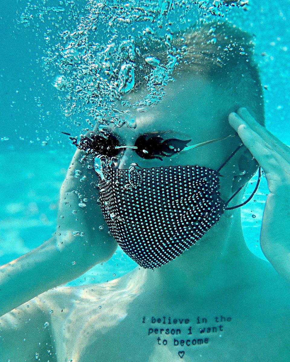 Alekzandr24's tweet photo. Drip or Drown 💦✨ #maskformasc #COVIDー19 ✌🏼 https://t.co/lzk51GqtvJ