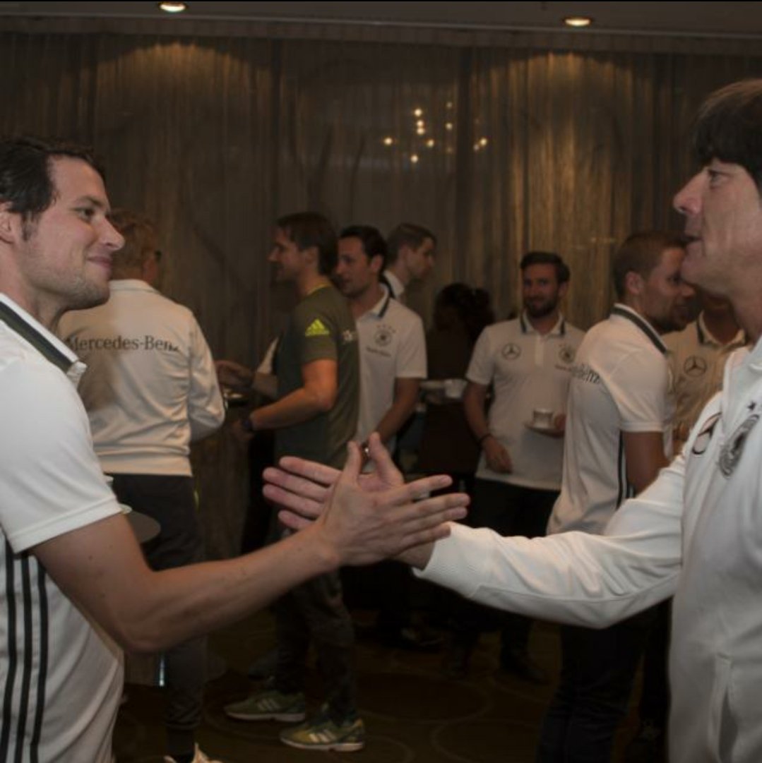 🎧 In the Technical Area 🎧

Joined by German National Team analyst + Pro coach Alex Otto. An insight into some of the changes to German football in recent years, his role supporting the national sides w video analysis incl the 2014 World Cup Victory

🎧👇
open.spotify.com/episode/2HnTn5…