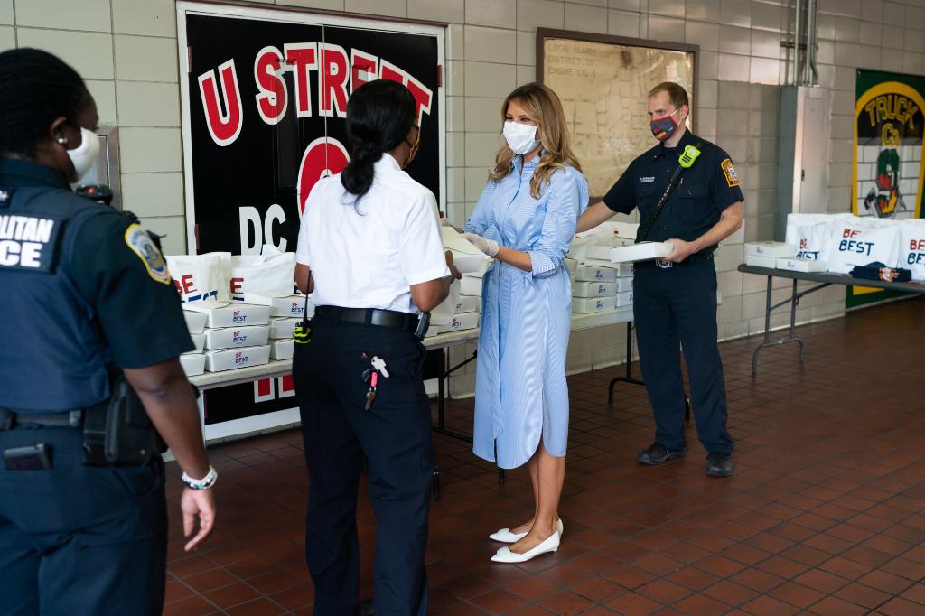 WhiteHouse45's tweet photo. This week, the First Lady visited Engine Company 9 fire station in Washington, DC! 

“The President and I will continue to support our dedicated firefighters, police members, EMS personnel and other critical first responders," @FLOTUS said. https://t.co/gEQD8HLutN