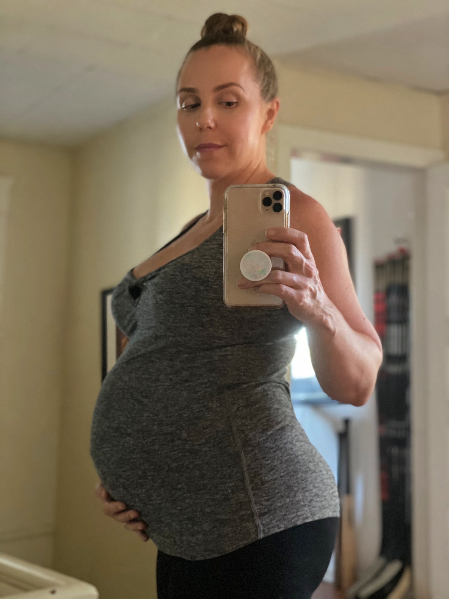 TW Pornstars - Holly Randall. Twitter. 27 weeks 🥰. 1:36 AM - 20 Jul 2020