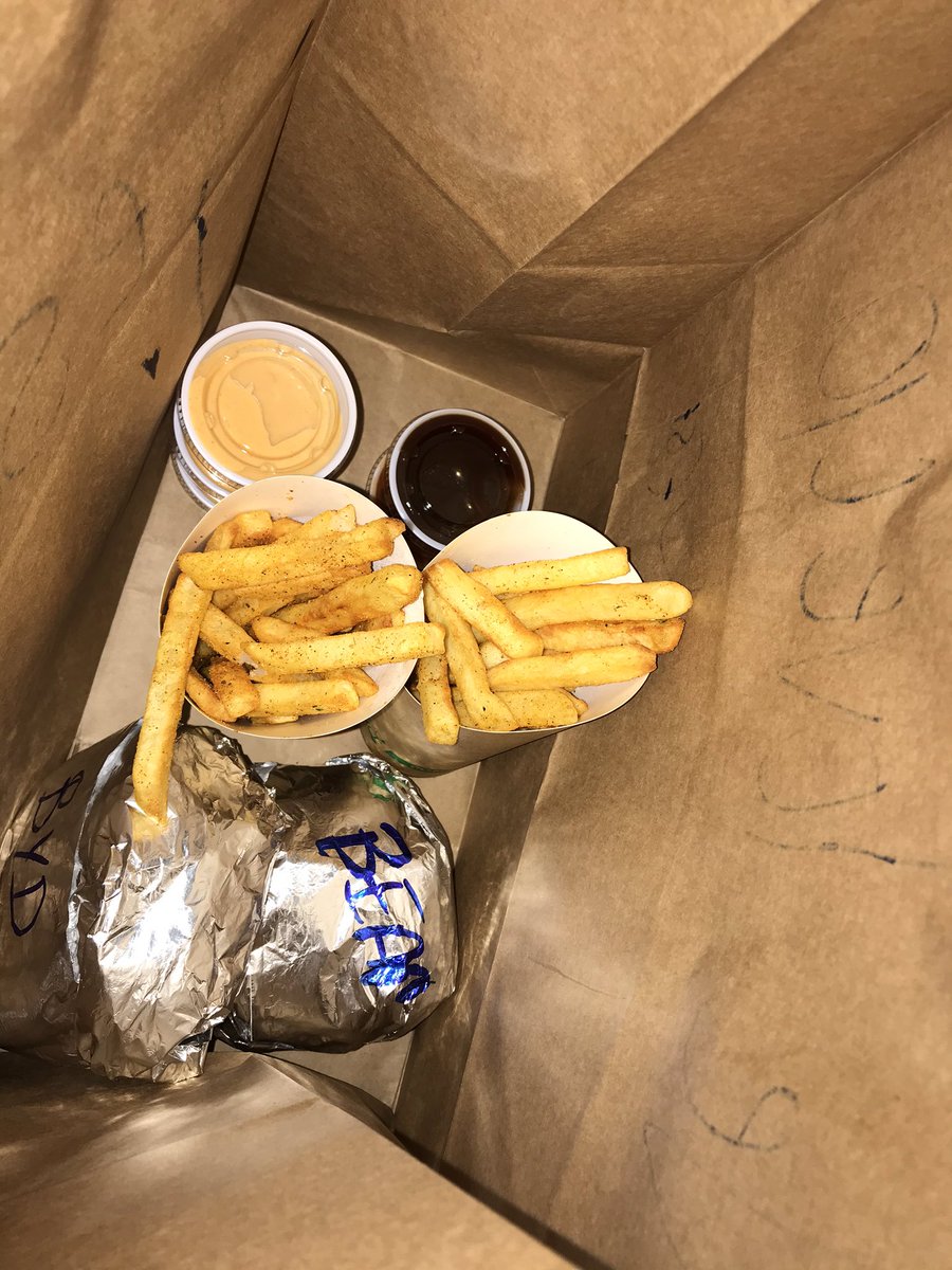 Seedburger TO-GO! 🌱🍔🍟

#veganfood