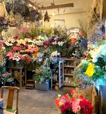 神楽坂 De かぐらむら お店紹介 Jardin Nostalgique フランス語で懐かしい庭という意味の店名通り 草花や枝木などぬく 07 神楽坂deかぐらむら編集部