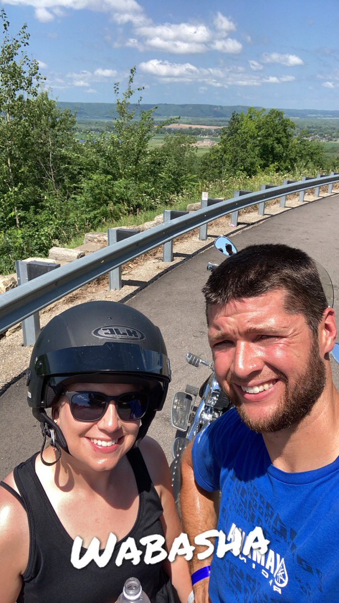 lindamanj5's tweet photo. Fun weekend getaway to Millville with @CarlynKletscher https://t.co/coawZAKWXe