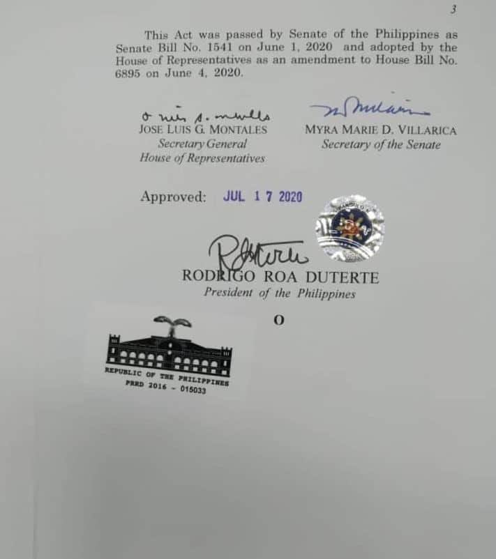 DZMMTeleRadyo's tweet photo. JUST IN: Panukalang batas na pumapayag na iurong ang petsa ng pasukan sa kung ano ang unang itinakda ng batas, pinirmahan na ni Pangulong Rodrigo Duterte | via @joycebalancio 
https://t.co/zWjyPilvw6