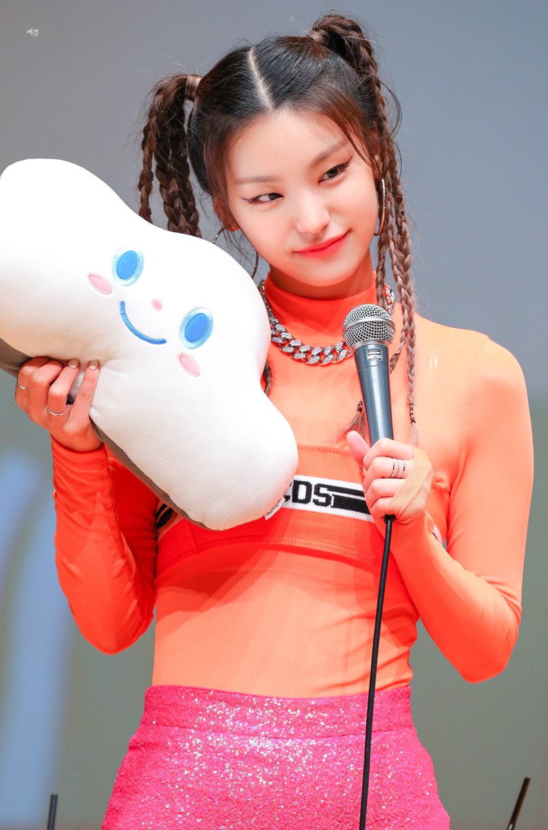 예쁘다 tweet media