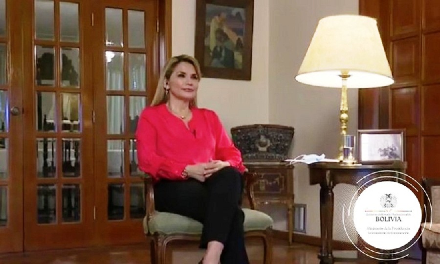 ginna_torrez's tweet photo. Respaldamos el nuevo #BonoSalud anunciado por la presidenta @JeanineAnez para la población, porque con esos recursos se podrá paliar los efectos que está dejando la enfermedad en la economía de las familias bolivianas
https://t.co/yp2QLGXiwH https://t.co/srmmahzEwo