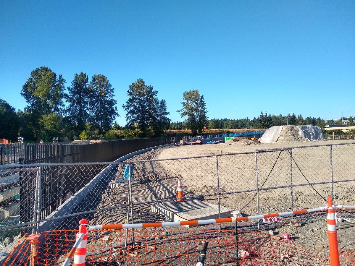 Deutski1's tweet photo. I've been too good at self-quarantining, as I haven't gone out for recreation in a few weeks. With my work commute a non-starter until TBD, I figured it was a good time to pop out and see how #Eastlink is doing in #BelRed! https://t.co/JIZGGNy0C8