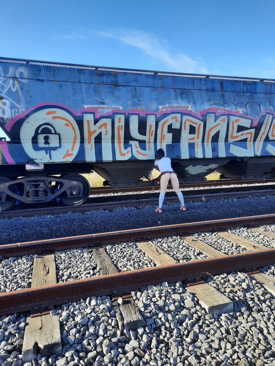 staytruehops's tweet photo. Onlyfans bitches 😘
#staytrueatme #eatme #staytruehops #onlyfans #graffiti #graffitiporn #sneakporn #airmaxs #kicks #twitter #freights #freightyard #bunie
https://t.co/XHE7tRZneq https://t.co/hmt8f5FcKu