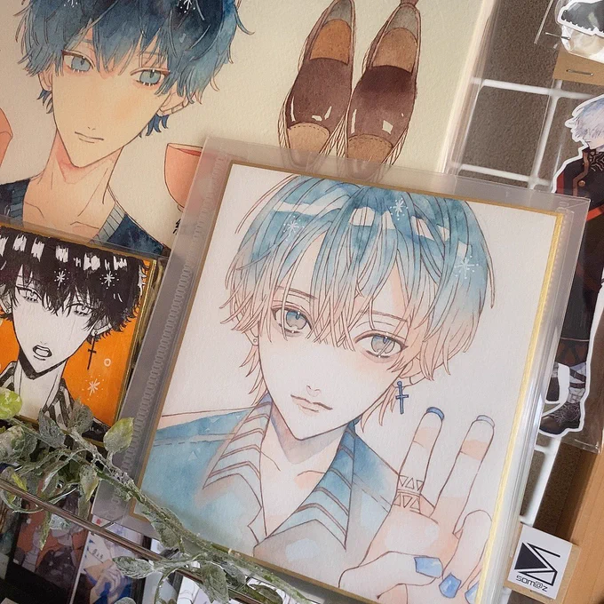 大好きな推し推しの推し絵師様のそまさんの原画くんが届きました..!!この原画の男の子どストライクにも程があってめちゃくちゃ欲しかったので凄く嬉しい!そまさんコーナーがまた潤った???
開封したら幸せがたくさん詰まっていていつも素敵な作品本当にありがとう、、永遠の推し。 