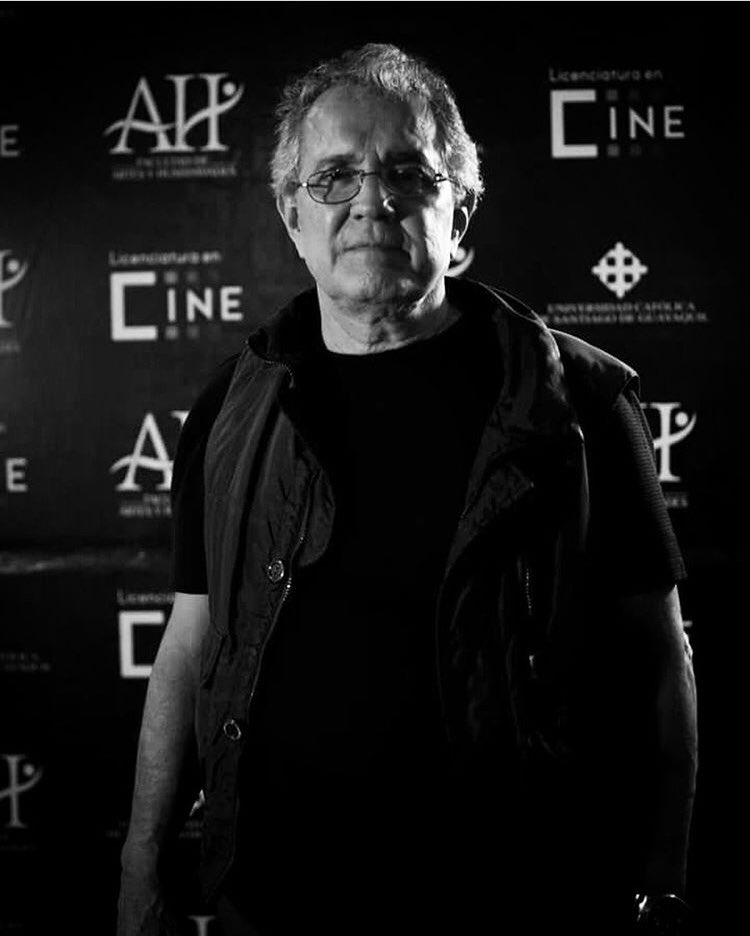 carmigniani50's tweet photo. César Carmigniani, 50 años haciendo Cine en el Ecuador 🎥 🎬📽 #Carmigniani50 #cineecuador #directordecine #peliculasecuatorianas https://t.co/dZoqeNiXRh