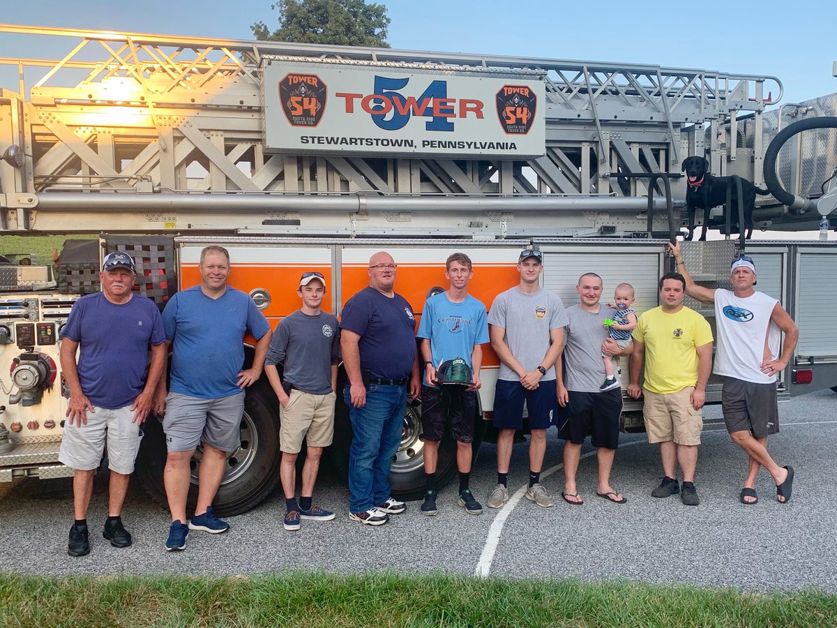 ToddGibneyPSU's tweet photo. Congratulations to Dan for passing his Firefighter I certification testing today.  Also, to the Eureka brothers who showed up at the house tonight to see him receive what every real fireman must have - a leather helmet.  #brotherhood https://t.co/biXPhMb2p4