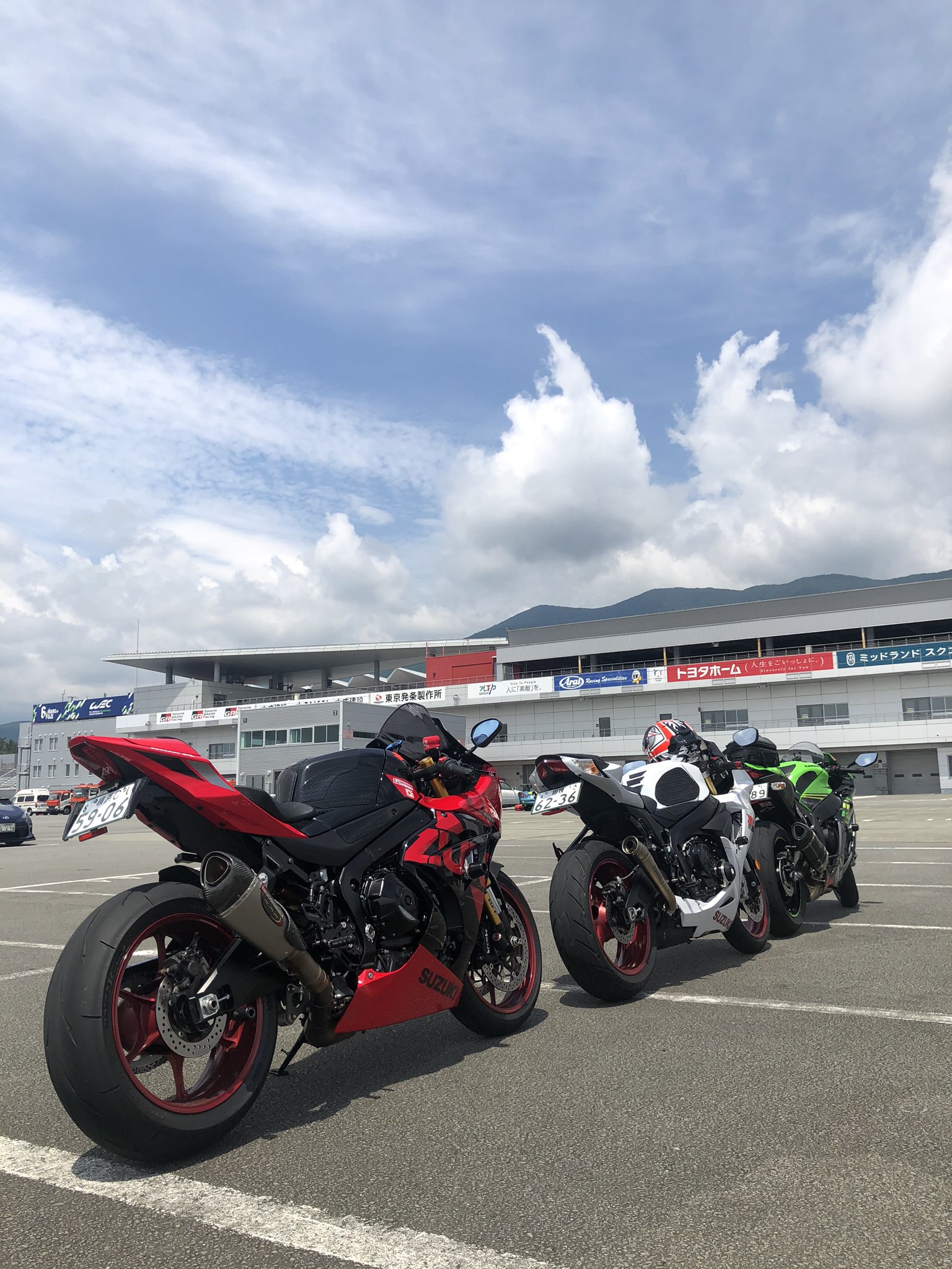 ポキマラ L9 Sin Fsw 晴天で激暑 体験走行しちゃうーーー 富士スピードウェイ Zx10r Gsxr750 Gsxr1000r T Co Bxv3bpumc2 Twitter