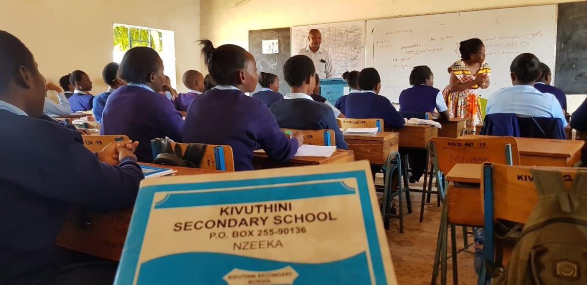 FoundationShina's tweet photo. We partnered with Aids Healthcare Foundation Kenya &amp; the government to help adolescents and youth to mentor them into reliable and responsible citizens. This took place along Nairobi Mombasa highway in 9 primary and 6 secondary schools. Schools received dignity packs. https://t.co/iCj5EVkxQA