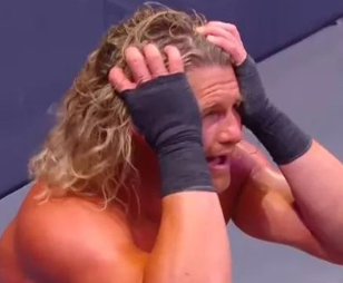 GaMeDxS's tweet photo. Yo después de darme cuenta que perdi 9.99 usd pagando esta mierda de PPV #ExtremeRules #extremerulesCL #wwe @WWE https://t.co/ZWRGpmgRvH