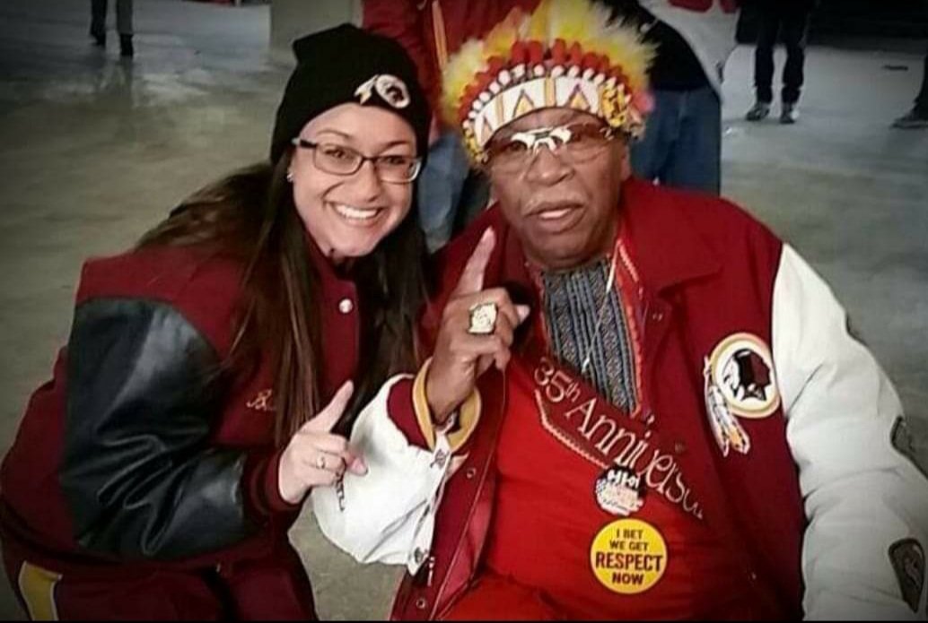 BBiaa88's tweet photo. @Redskins 
RIP Chief Zee ❤💛 The band is especially thinking of you today https://t.co/rkfj3noRi5