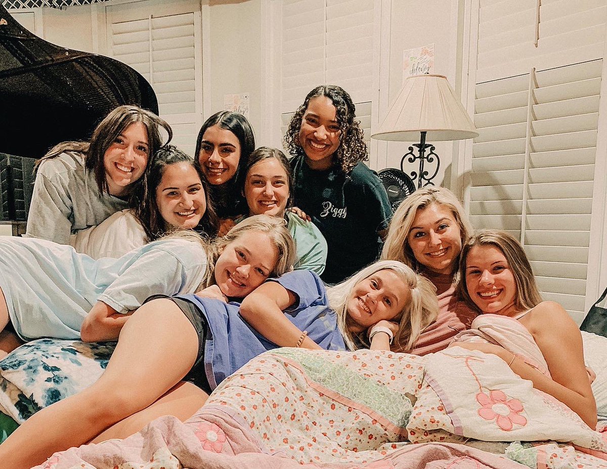 NorthTexasKappa's tweet photo. getting all kappa kozy over here β¨π€ PC β20 we are SO ready to meet you!
#unt24 #unt #gogreek #gokappa #sorority #kappakappagamma https://t.co/7XuY82Fp5m
