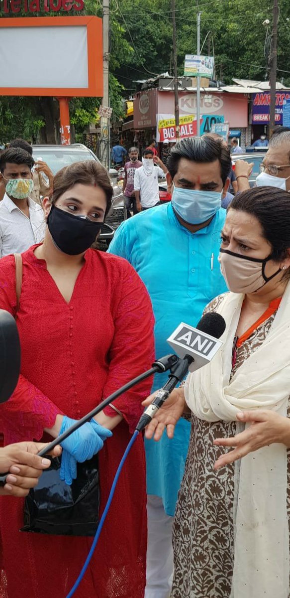 radhikadubjp's tweet photo. Yesterday, launch of #YuluZone with our h'ble MP Mrs @M_Lekhi ji and the residents at #SafdarjungEnclave Ward!
#GoElectrical https://t.co/53DsGQZUdy