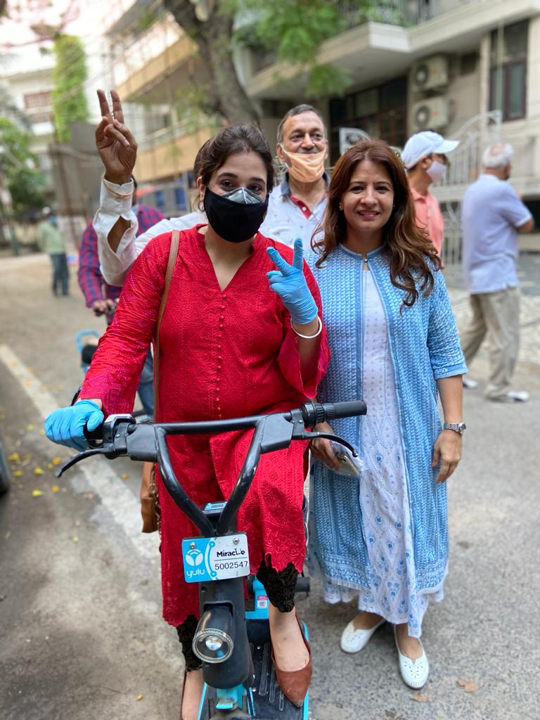 radhikadubjp's tweet photo. Yesterday, launch of #YuluZone with our h'ble MP Mrs @M_Lekhi ji and the residents at #SafdarjungEnclave Ward!
#GoElectrical https://t.co/53DsGQZUdy