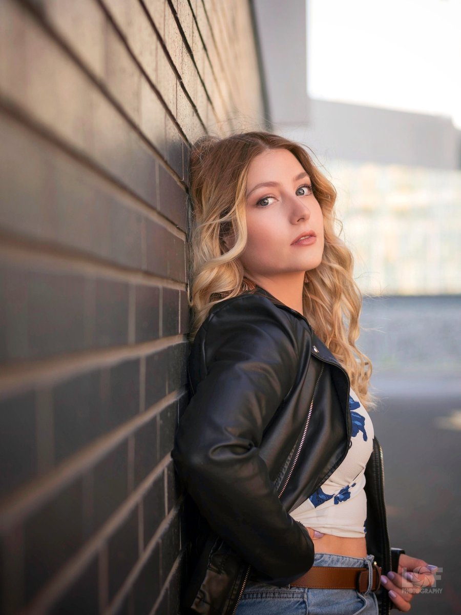 LOFphotography's tweet photo. Urban Portrait ft. Savannah 🐘
#portrait by #LOFphotography https://t.co/uKSsXINb6z