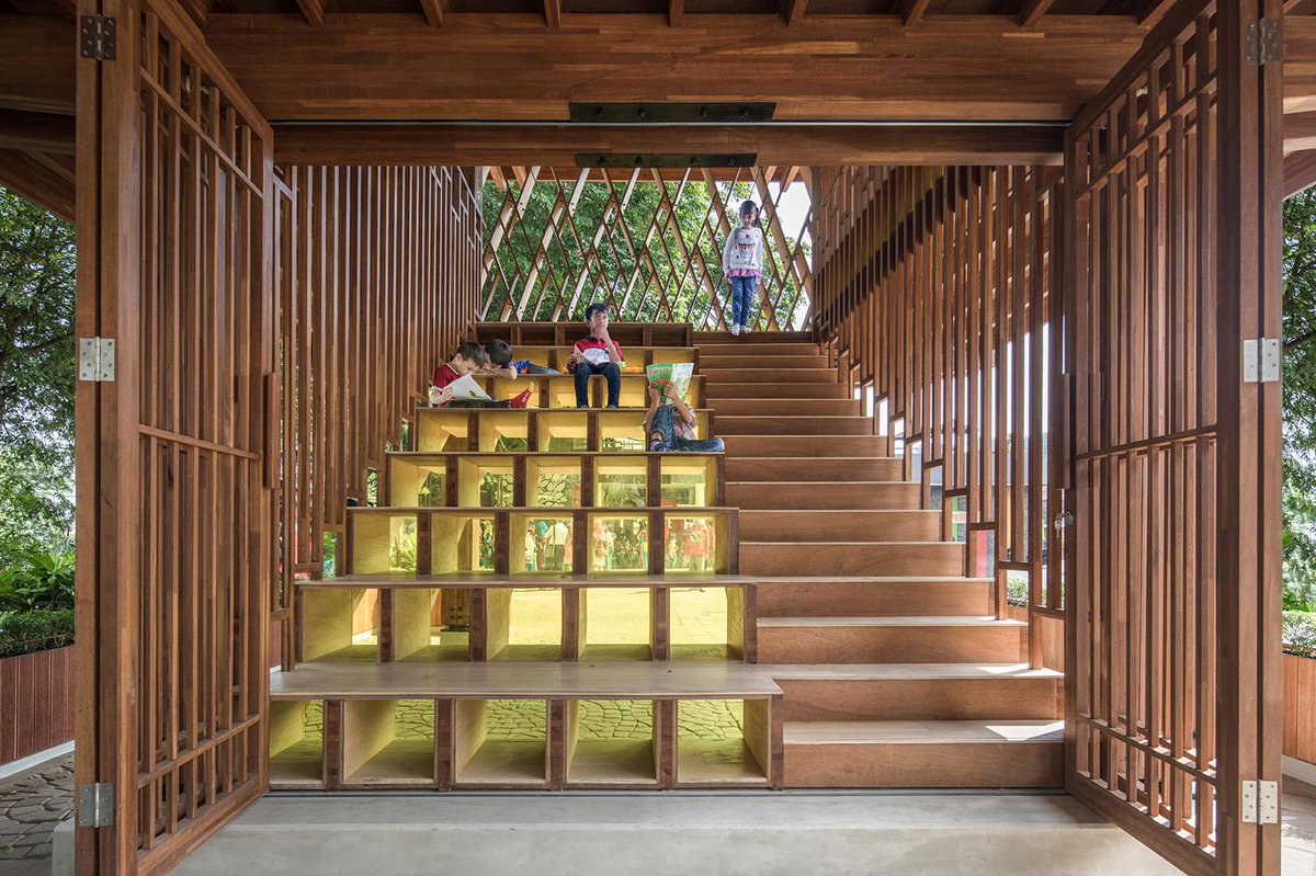ianfulgar's tweet photo. The name of the project Warak Kayu in Indonesian - meaning Wooden Warak, is a positive narrative for communicating the design to a wider audience. #warak #audience #community #neighbourhood #reading #buildproject #communityspaces #architecture #indonesia #library #microlibrary https://t.co/U6ri5SHg88