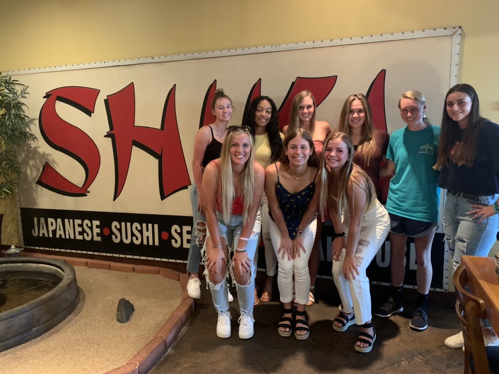 RockGoldWaye's tweet photo. They clean up nicely too! 

#TheRockWaye #JustRockIt #Shiki #OKC USA Softball #GoldNationals #RockGold18U💙 https://t.co/yXdikVuJOM