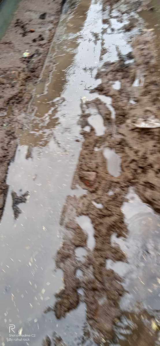 RahulRock567's tweet photo. @CMOfficeUP @UPGovt @myogiadityanath The government says that we are paying special attention to cleanliness in the time of this epidemic, but the ground reality is showing this village - Kurkuru, Tehsil Orai, District Jalaun. Now what else does corona spread. https://t.co/AAP5UTvSQx