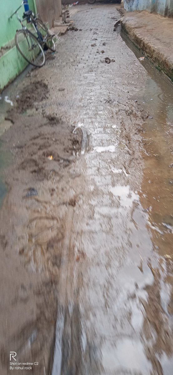 RahulRock567's tweet photo. @CMOfficeUP @UPGovt @myogiadityanath The government says that we are paying special attention to cleanliness in the time of this epidemic, but the ground reality is showing this village - Kurkuru, Tehsil Orai, District Jalaun. Now what else does corona spread. https://t.co/AAP5UTvSQx