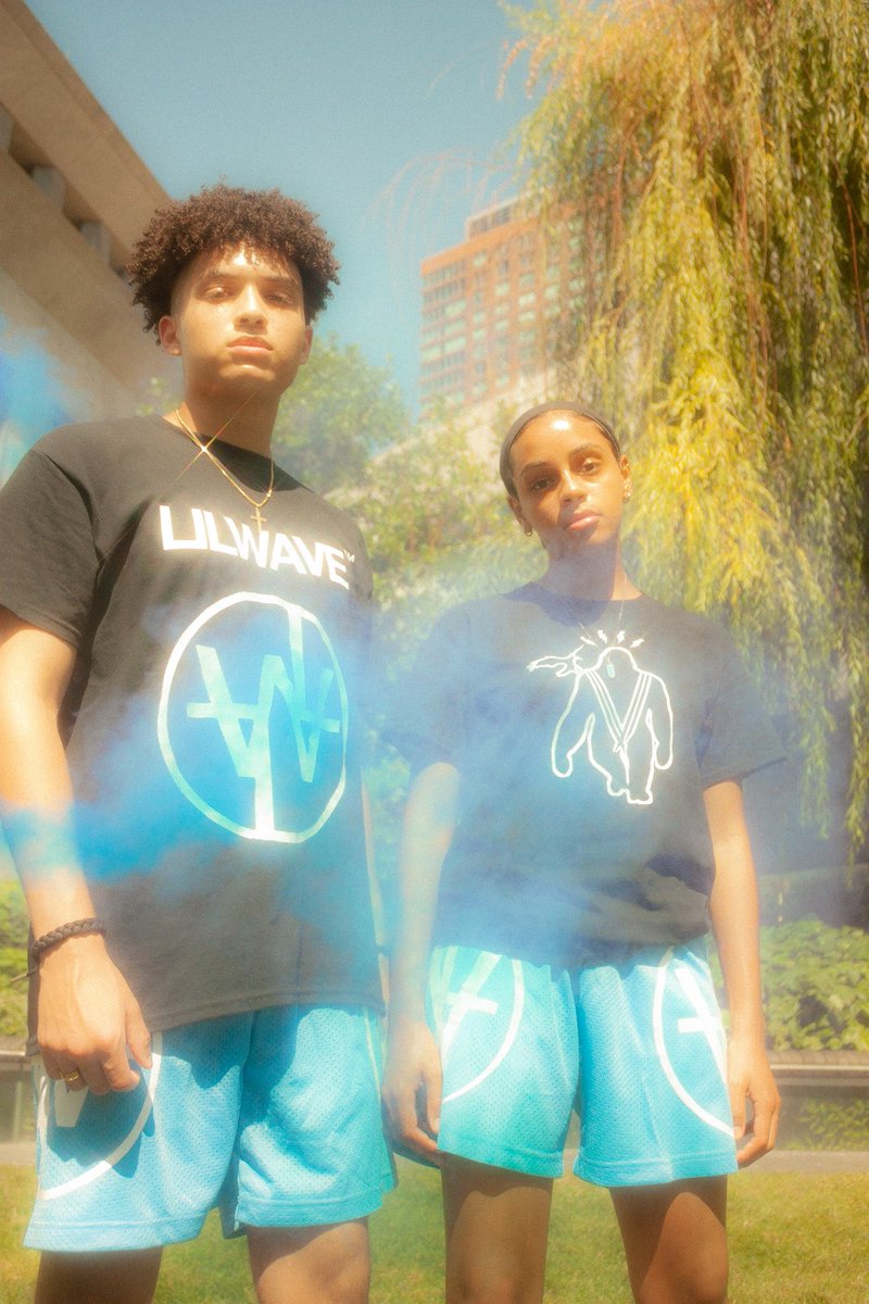LILWAVEINC's tweet photo. ATTN: 🚨🚨🚨 SS20 IS OUT ⭐️⭐️
All new content is available on the website in select sizes. Don’t Miss Out ! Keep in mind everything is handmade so expected shipping takes 1-2 weeks. #LILWAVE🦍

IG:
https://t.co/ex8ci3Wwz6

Website:
https://t.co/f9hrN1lq0W

#SupportBlackBusiness https://t.co/8scyYpT8di