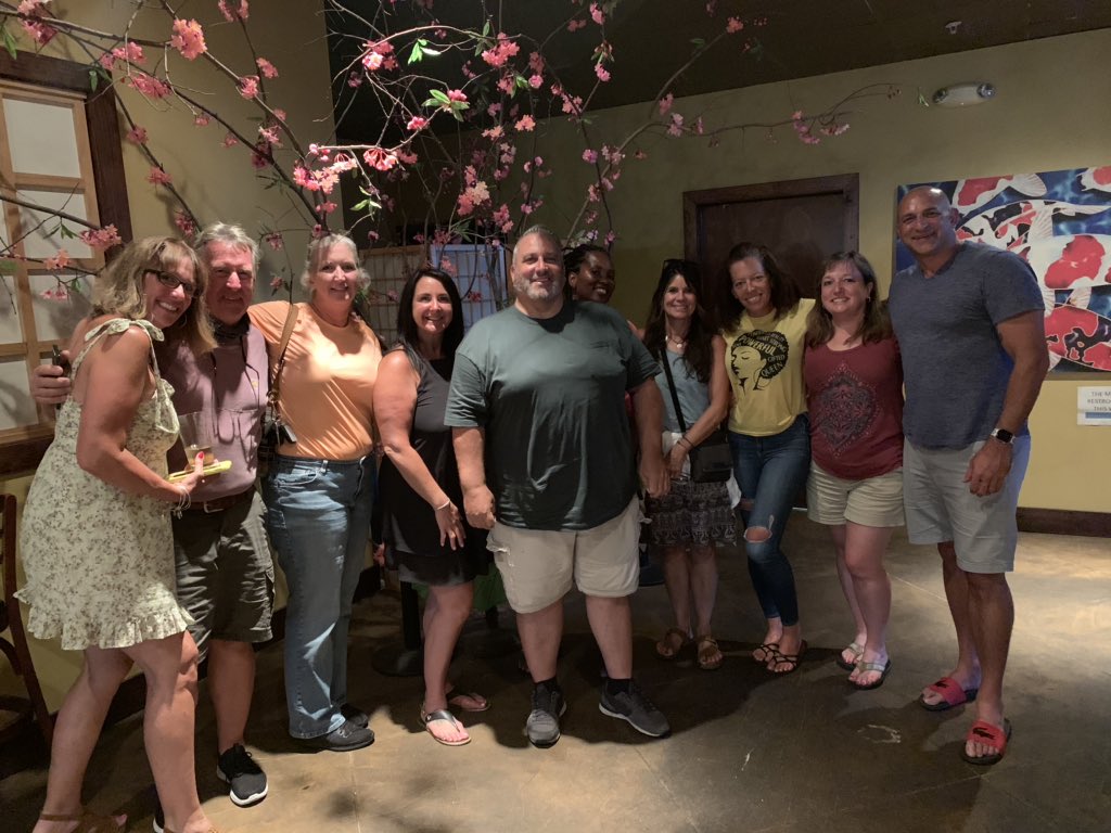 RockGoldWaye's tweet photo. We love our parents!

#TheRockWaye #JustRockIt #Shiki #OKC @USASoftball #GoldNationals #RockGold18U💙 https://t.co/rhZImlHp1G