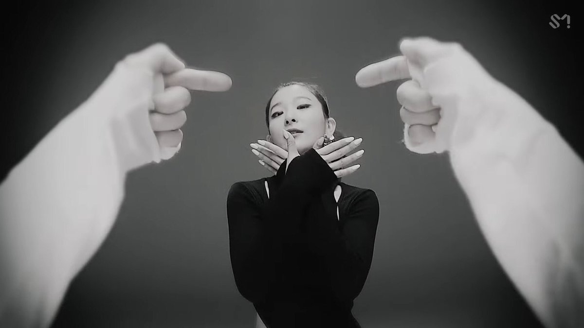 amityjhob's tweet photo. who's the ace of kpop????? https://t.co/KB1UpI2heO