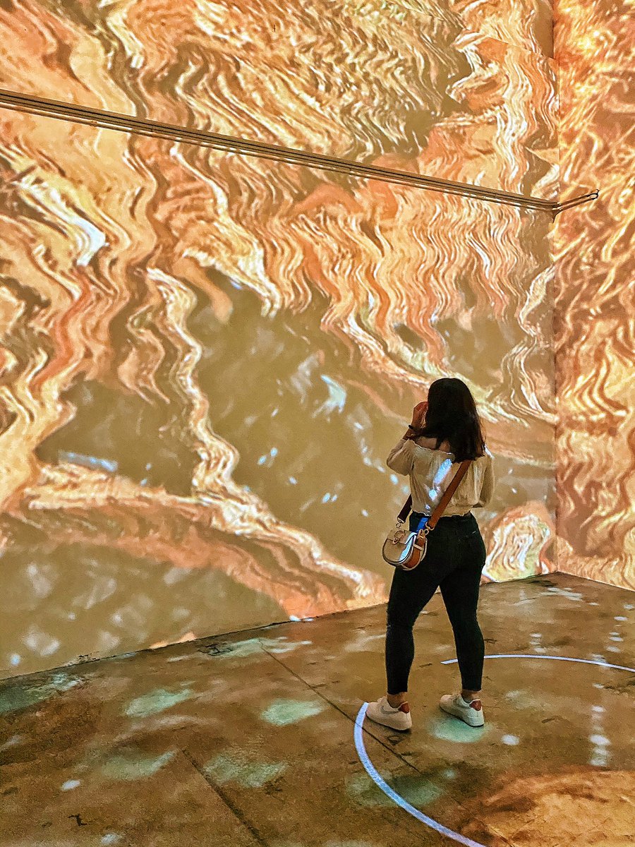 Erika_Marucci's tweet photo. Went to see the @immersivevango and if you haven’t been yet I highly suggest you go! 😍 https://t.co/mUDdP7d6Kw