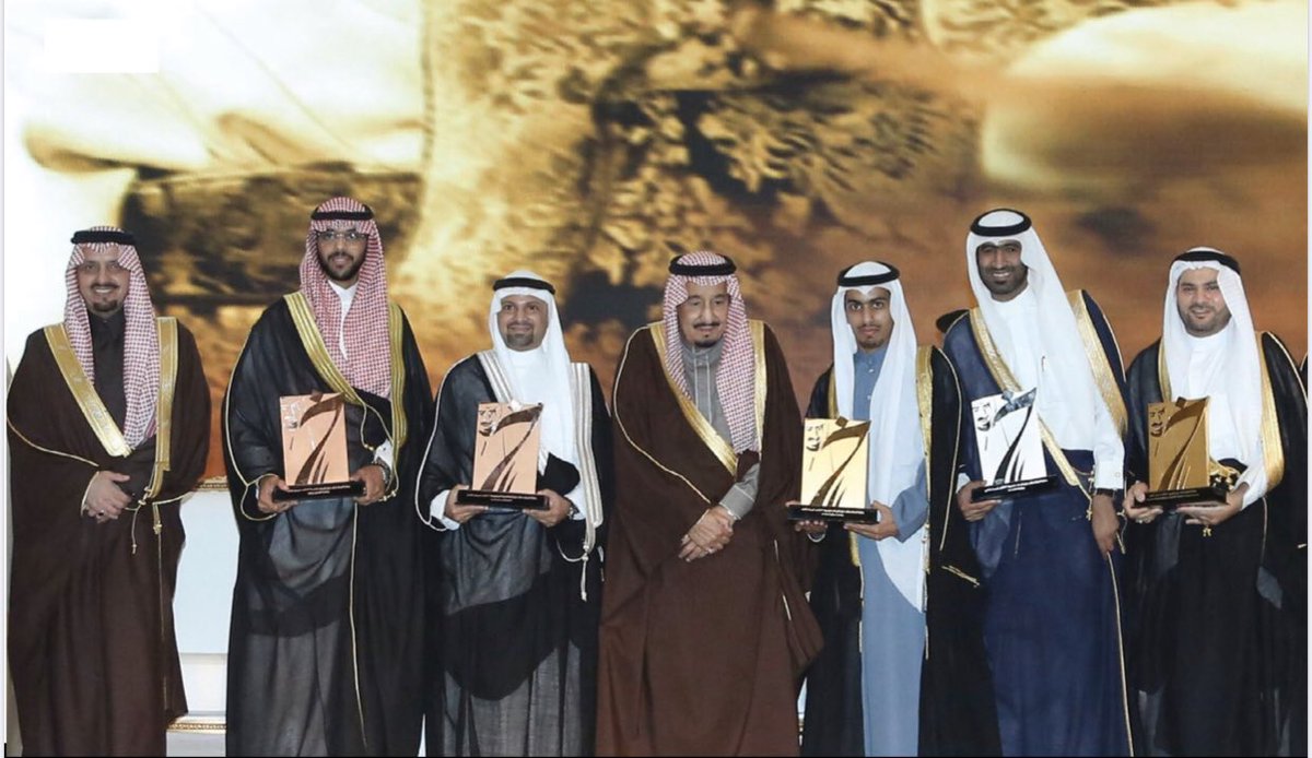S_Khawandanah's tweet photo. اللهم احفظ سيدي #خادم_الحرمين_الشريفين واشفه وعافه..
اللهم البسه لباس الصحة والعافية.. https://t.co/96sOCOhodO