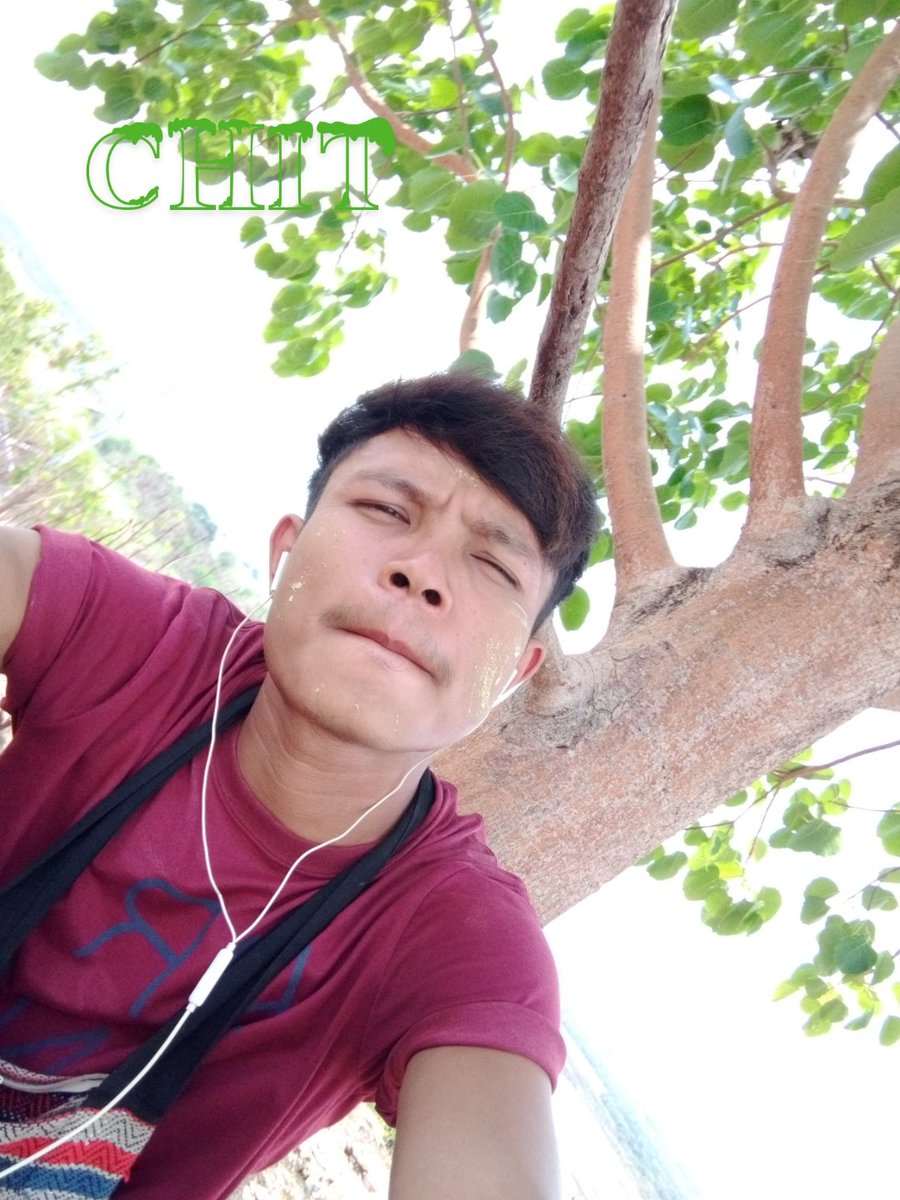Top20050367's tweet photo. ချစ်လား https://t.co/B0nb7owgFh