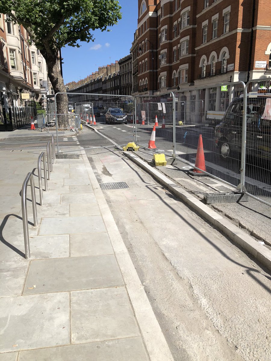 Looks like construction is well underway on the protected cycle tracks on Bloomsbury St/Gower St  @camdencyclists - not open yet, but runs parallel to Tottenham Court Road, will be a really useful north-south route through the west end when it’s done – bei  British Museum