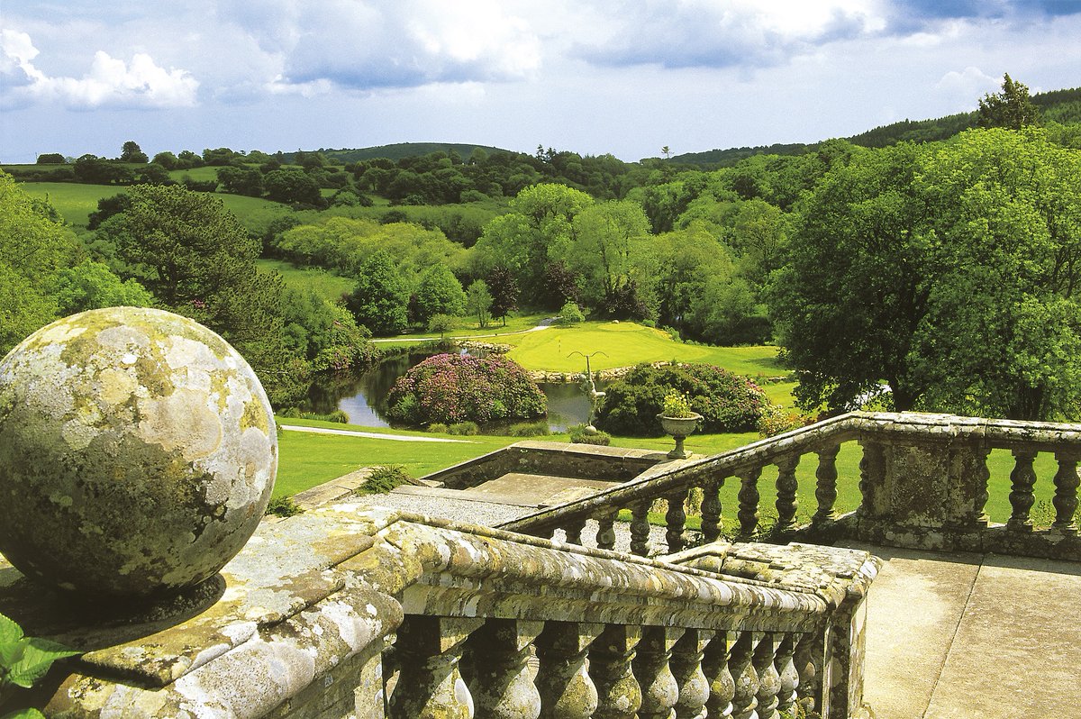 BoveyCastle's tweet photo. Come & visit. Plenty of wonderful walks around our grounds and a relaxing break in our lodges... https://t.co/jZ590SHh9M Call our friendly team on 01647 445007 #visitdartmoor #visitdevon #LoveEden https://t.co/RSotD9h7o0