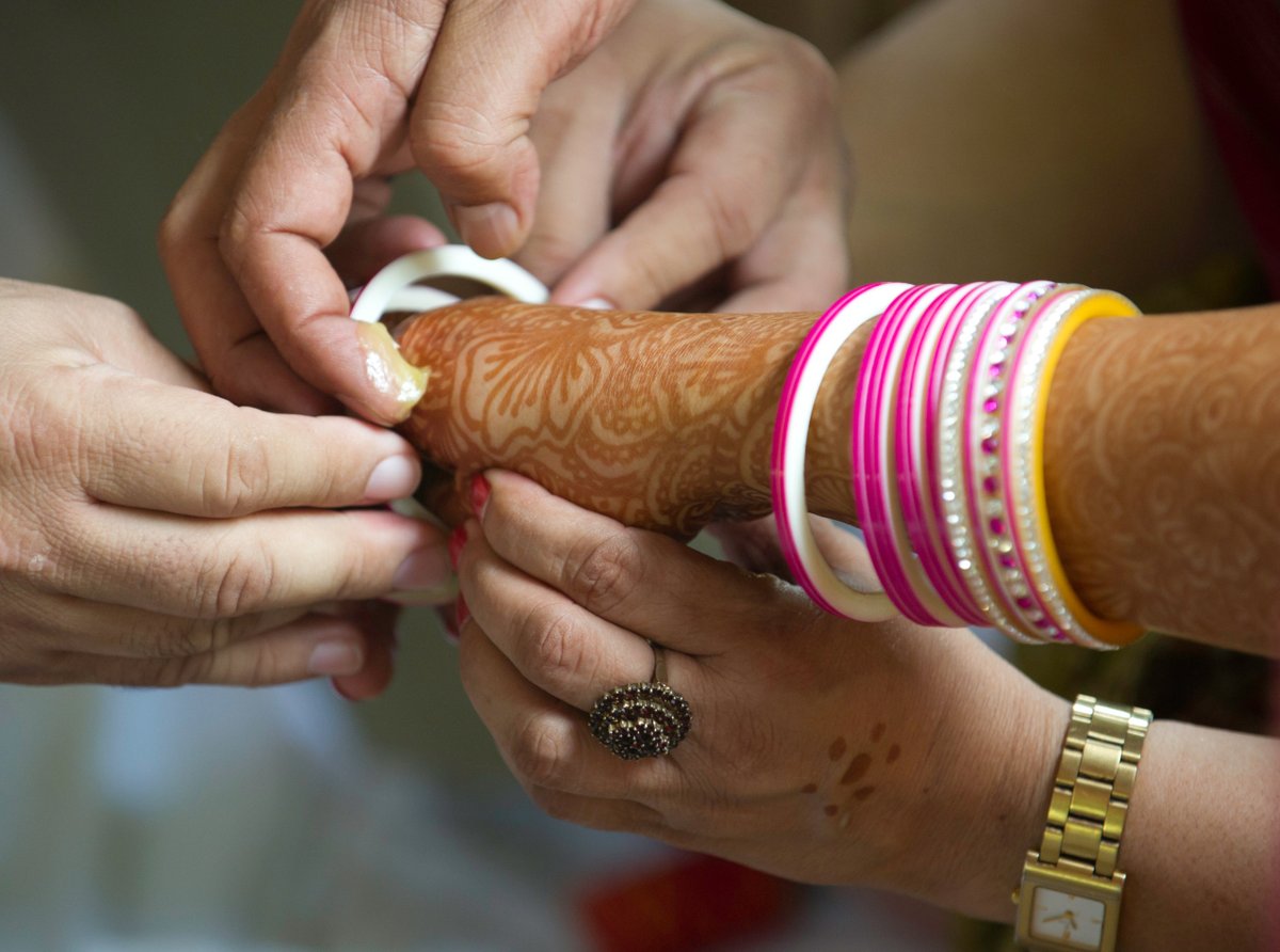 ShaadiBali's tweet photo. Time to dress up, get fancy – your Indian wedding in Bali is waiting for you!
#IndianWedding #Shaadi #WeddingInBali #WeddingPlanner #Wedding #DestinationWedding https://t.co/Q0Fvp0J30N https://t.co/wZPc4iBCvo