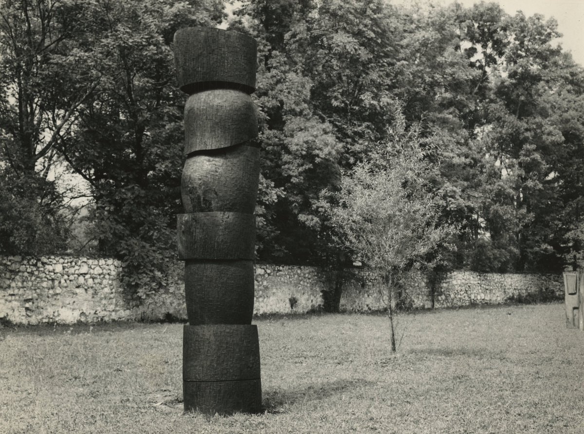 GalerijaBJ's tweet photo. Iz arhiva Forma vive: Šime Vulas, Brez naslova, 1963 /
From the Forma viva archive: Šime Vulas, Untitled, 1963
foto/photo: Jože Kološa @GalerijaBJ Kostanjevica na Krki
#formaviva #sculpturepark #kostanjevicanakrki https://t.co/nrviKdG8GF
