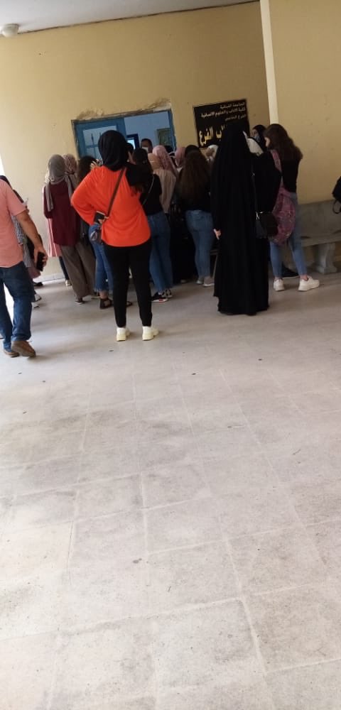 DynamoGurl's tweet photo. التباعد الإجتماعي في بعض فروع وكليات الجامعة اللبنانية .. 
برسم المعنيين !!! 
#كورونا #امتحانات_الموت 
#الجامعه_اللبنانيه 
#تسقط_ادارة_الجامعة_اللبنانية
@TarekMMajzoub 
@Hamad_hassan20 
@tollablebnen 
@LBCI_News_EN
 @mtvlebanon
 @ALJADEEDNEWS @MTVLebanonNews https://t.co/UiwNFO61i1