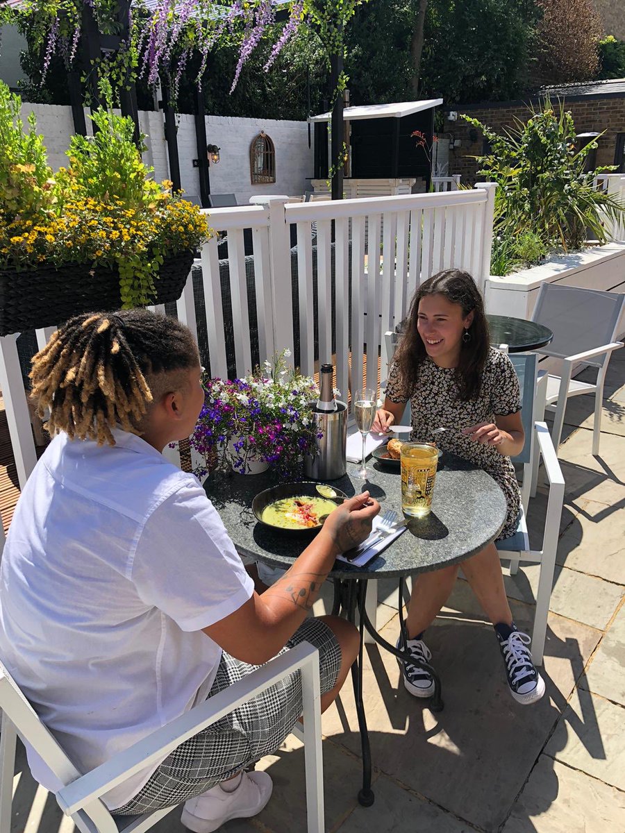 TheCountyArms's tweet photo. We reopen at 12 today. So excited! Book your table and come and join us to soak up the rays in our garden. Download our Young’s On Tap app for table service where you can order and pay for your food and drink whilst you relax. @YoungsPubs #ontapapp #lunch #brunch #drinks #open https://t.co/KOtjZhlFqn