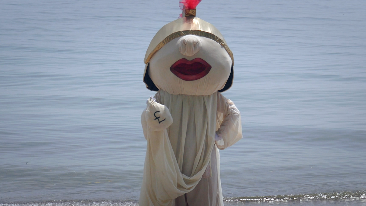 GlasgowShort's tweet photo. Starting the new week on DIVE IN: 

By These Presents: First Nations Performance Shorts, four short films that employ (often satirical) experimental formats, communicating stories that speak of Indigenous identities &amp; experiences. 

Curated by @badgalnt
🏊 https://t.co/ACpBwpu0pC https://t.co/mf3FdcgXDk