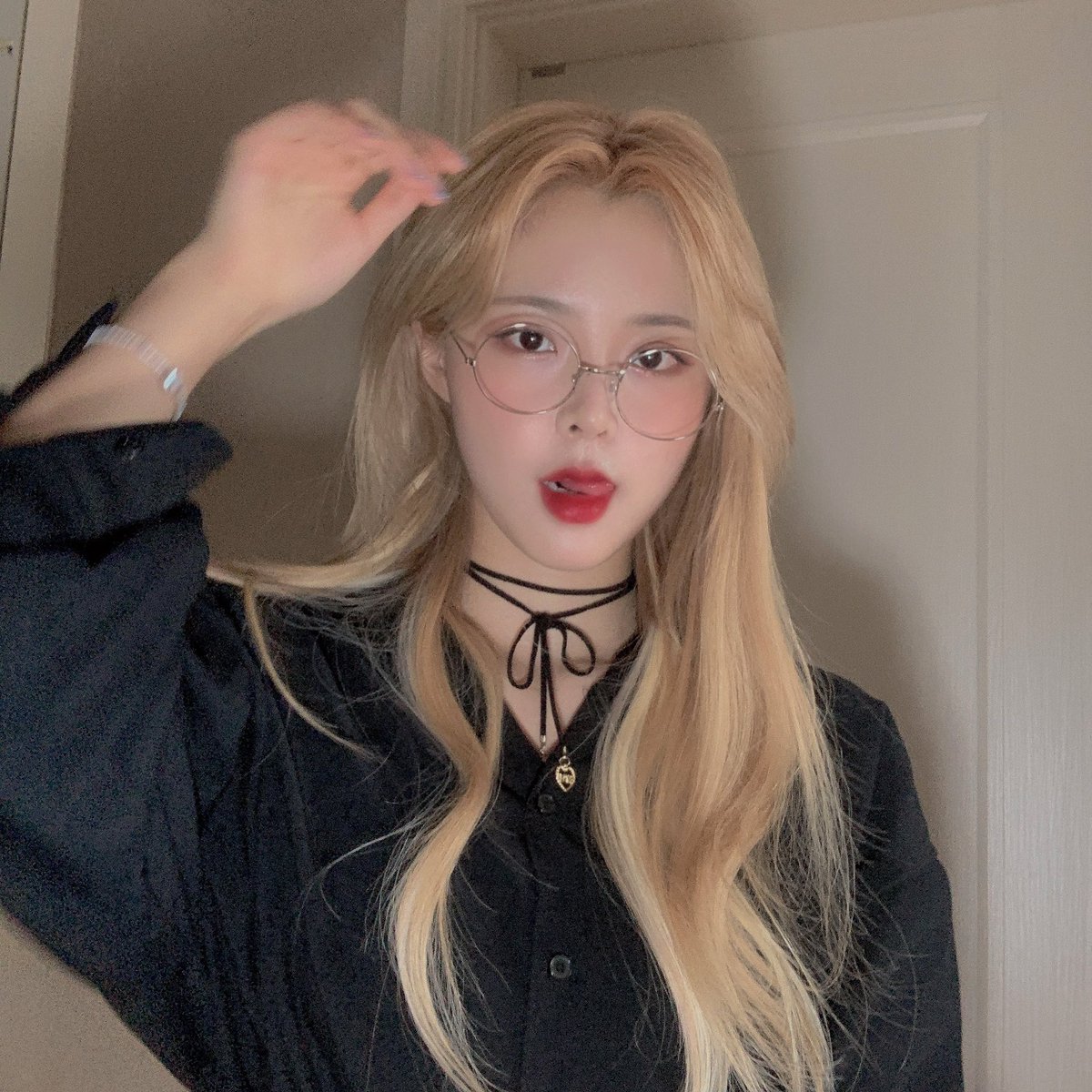 ANS_official_'s tweet photo. [#제이]

제하🥭 앤써들 월요일이라 평소보다 더 힘들죠 😢 이제 저녁 시간이니까 상어 보면서 조금만 더 힘내기🦈✌️오늘도 내일도 제랑해💙
저메추- 서브웨이(플렛브레드+치킨데리야끼+양상추,토마토,양파,오이+데리야끼+핫칠리)+화이트마카다미아쿠키)

#ANS #angelnsoul #에이엔에스 #J #제이상어 https://t.co/8zoB3B46uf