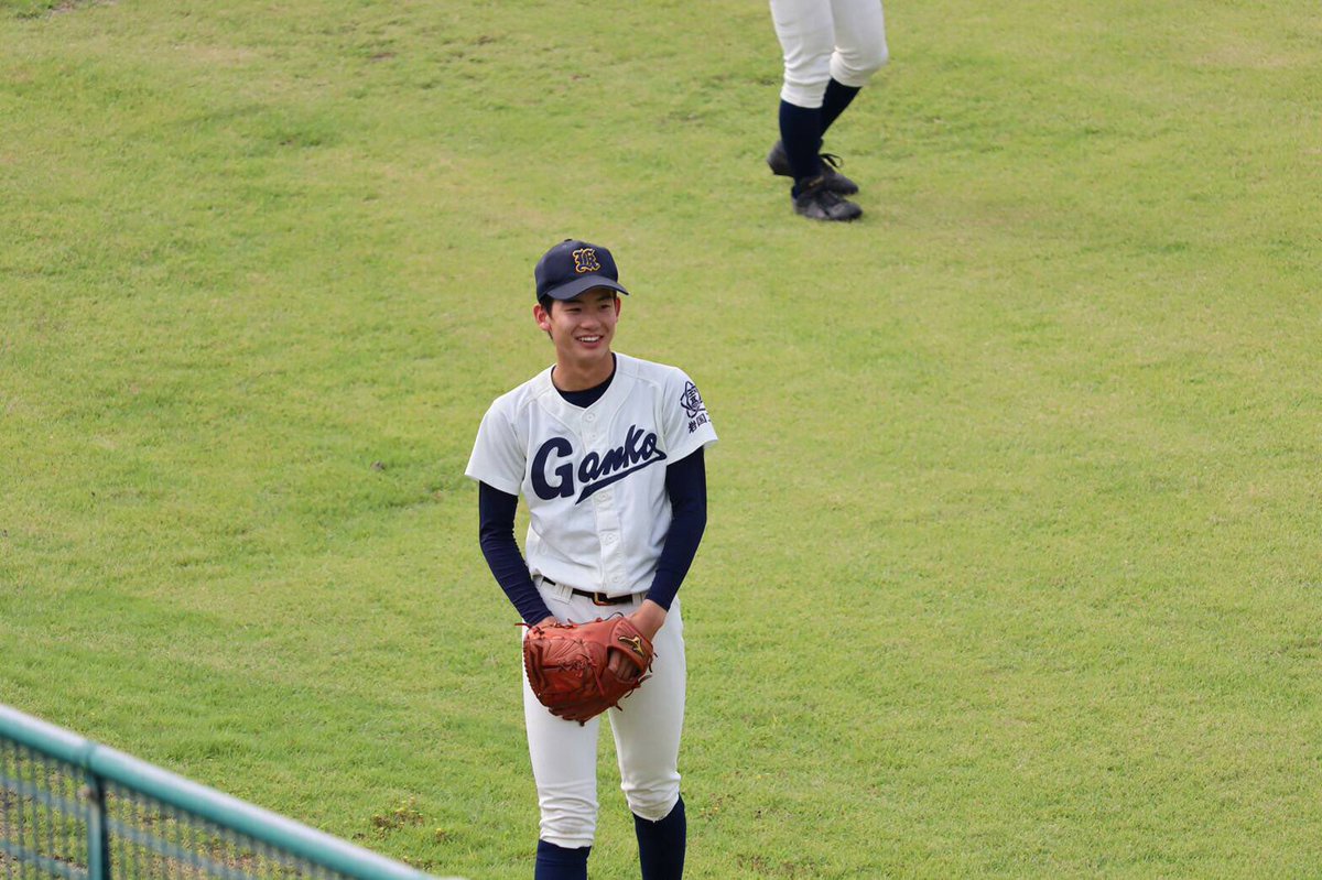 m5162128's tweet photo. 高校野球ありがとう。
岩工にはいってから２年ちょっと毎日幸せでした。コロナに負けんかった！

#高校野球　#コロナ世代　#コロナに勝った　#ベスト8 #ベスト16 #岩工下克上 https://t.co/l38jQHLrJk