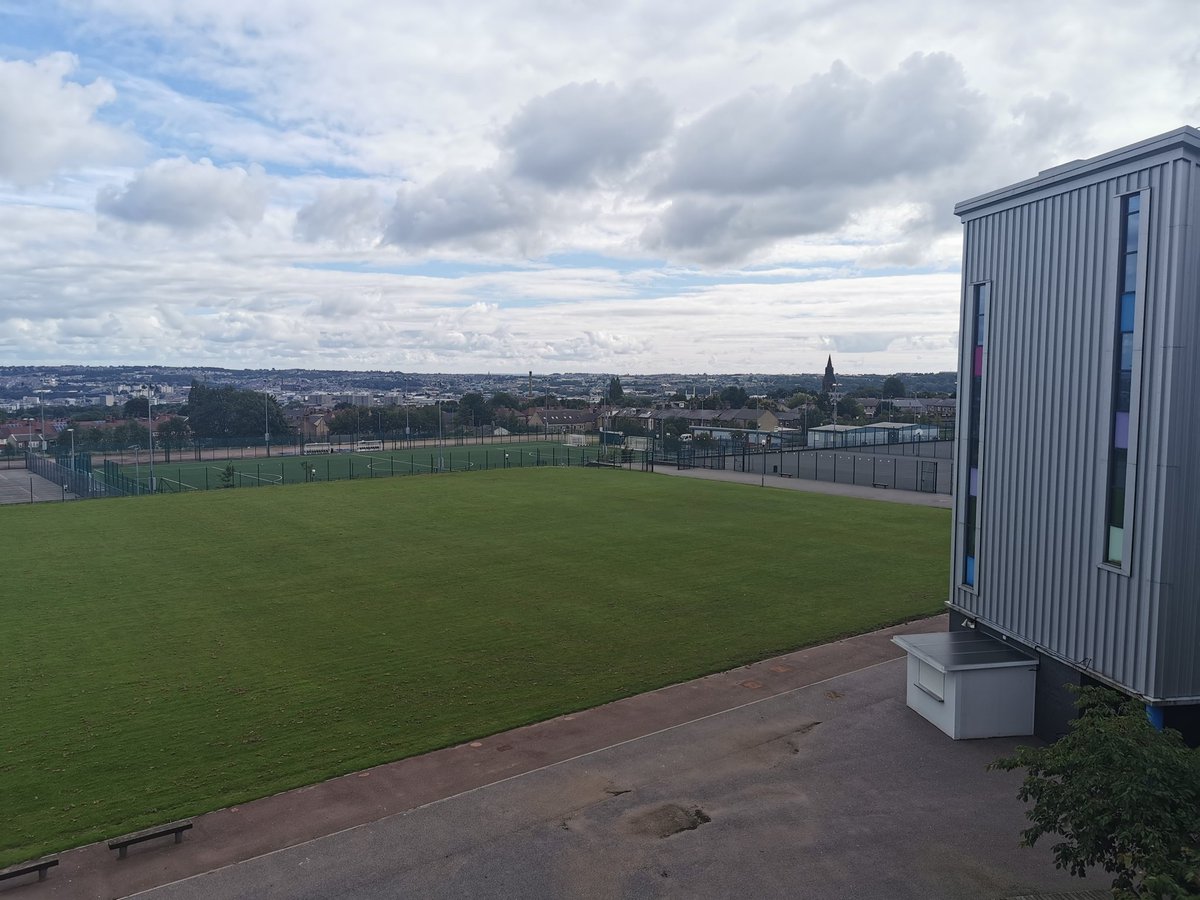 Mr_Hawkhead's tweet photo. Beautiful day for summer school! #Grangers #learning https://t.co/EWFLcJoFIR