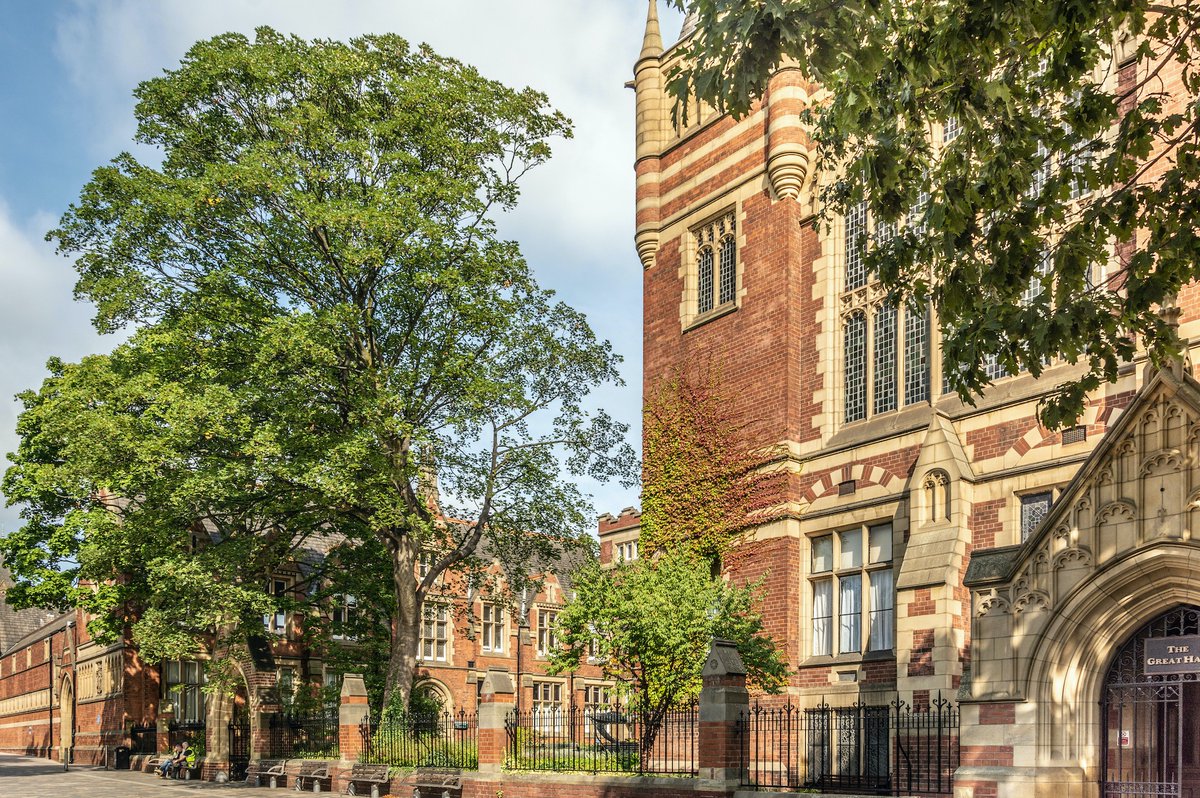 UniversityLeeds's tweet photo. Congratulations to the Class of 2020! 

This moment is yours, we are so unbelievably proud of everything you have achieved ❤️

Welcome to our @leedsalumni community! 

#LeedsGrad https://t.co/pzvJLinNwm