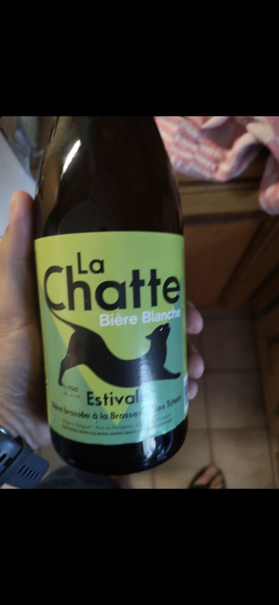 SamirSamson's tweet photo. @benoitpaire on a retrouvé ta bière 😂 https://t.co/96nQeciCCL