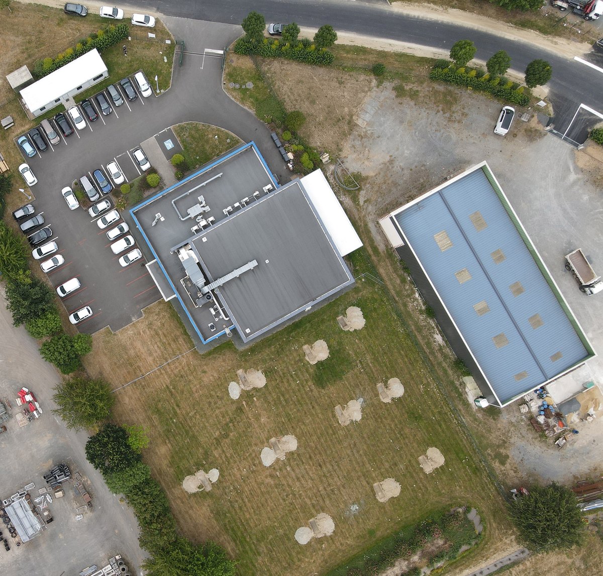 Top départ pour les travaux d'agrandissement de notre #laboratoire #microbiologique  <a href="/Microsept_L/">Microsept</a> au Lion-d'Angers. 

On double la surface du bâtiment. 

#Laboratoire #Microsept #Travaux #Agrandissement 

laboratoire-microsept.fr